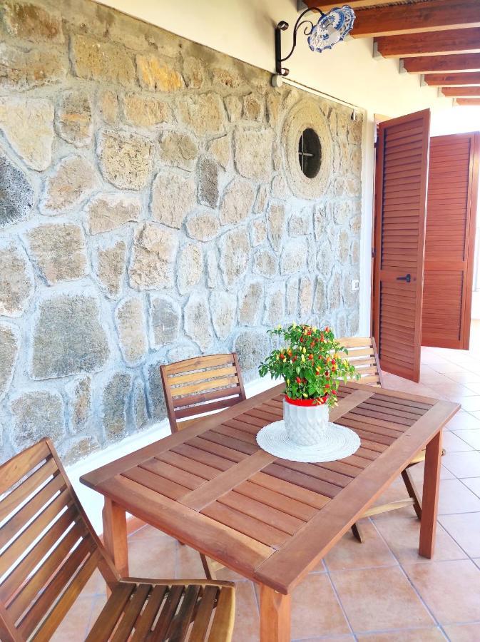 Holiday Home Mennulita Lipari  Exteriör bild