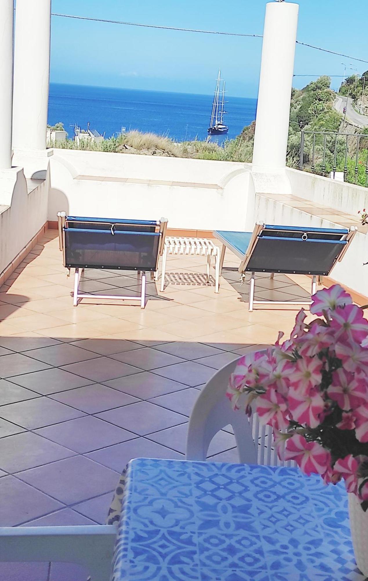 Holiday Home Mennulita Lipari  Rum bild