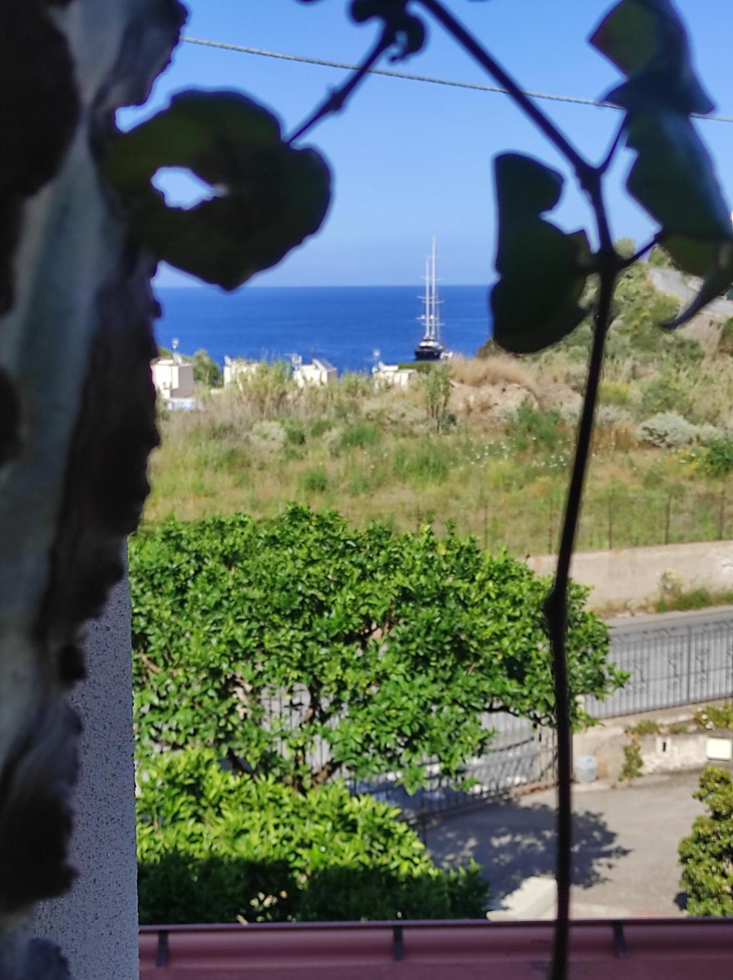 Holiday Home Mennulita Lipari  Rum bild