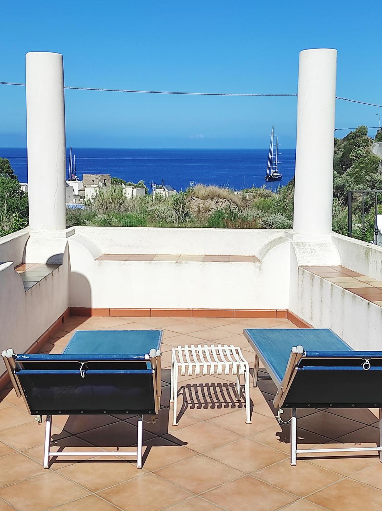 Holiday Home Mennulita Lipari  Rum bild