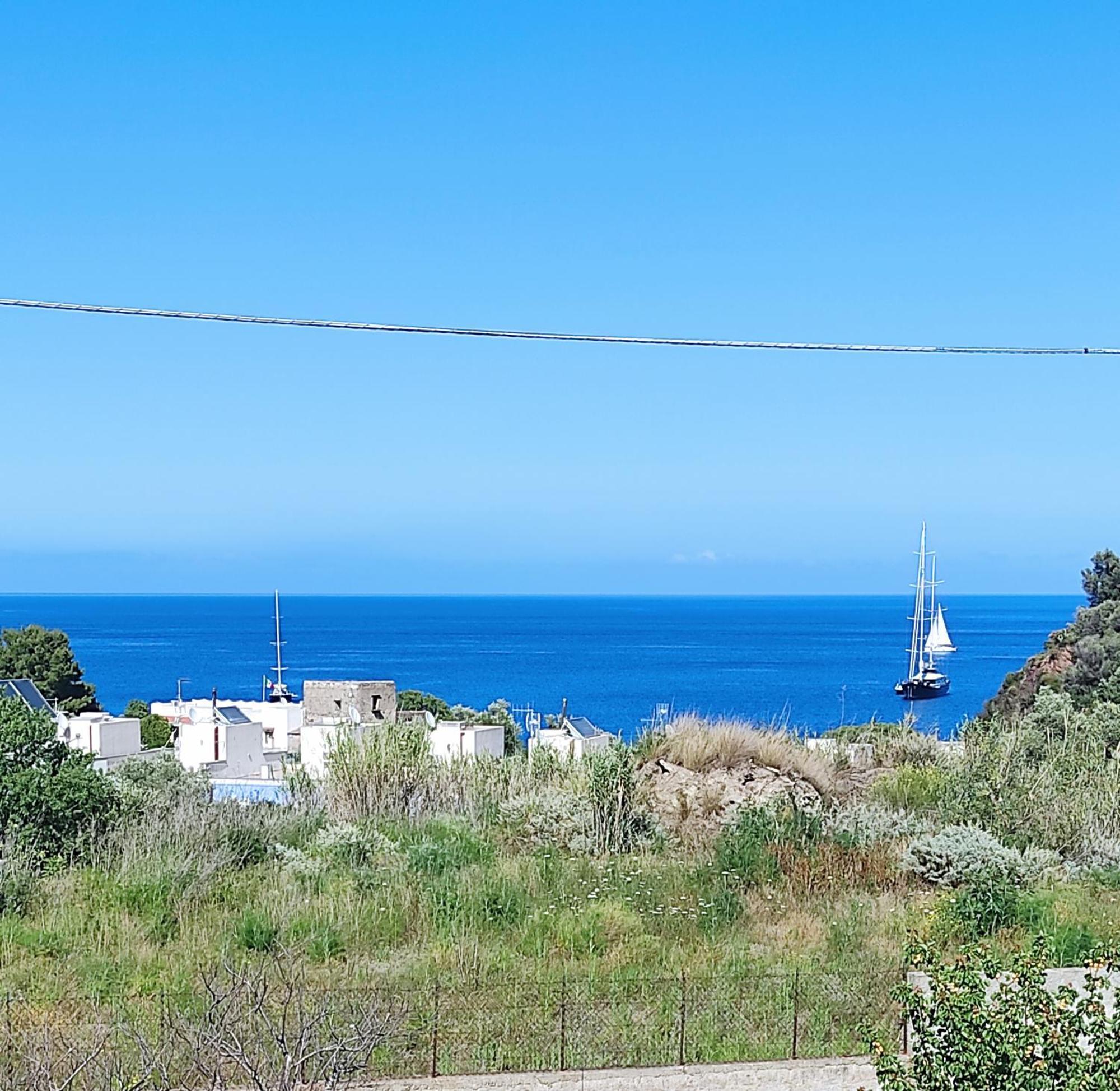 Holiday Home Mennulita Lipari  Rum bild